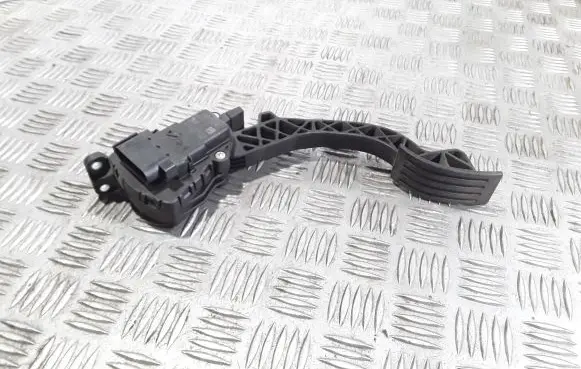 Ford Focus C-MAX Accelerator throttle pedal 3M519F836AE