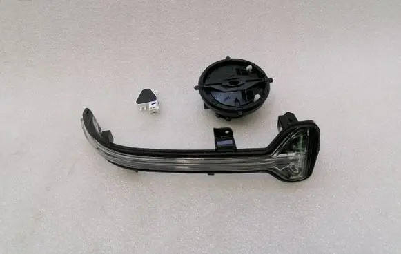 BMW M4 G82 G83 Mirror indicator light 7498162