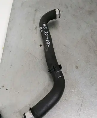 Mercedes-Benz CLS C219 Engine coolant pipe/hose A2115015382