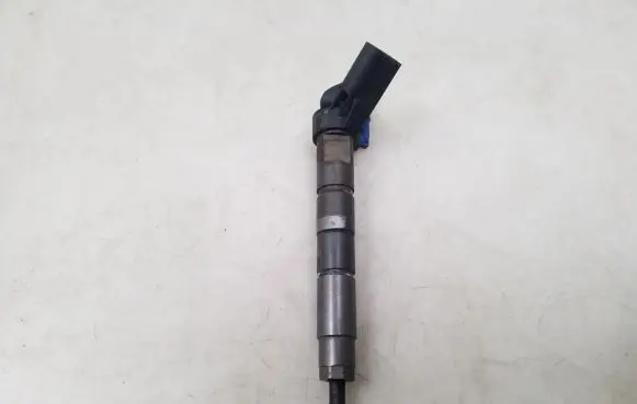 Mercedes-Benz E W213 Fuel injector A6540700187