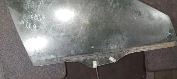 Mazda 626 Front door window glass four-door