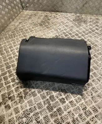 Glove box