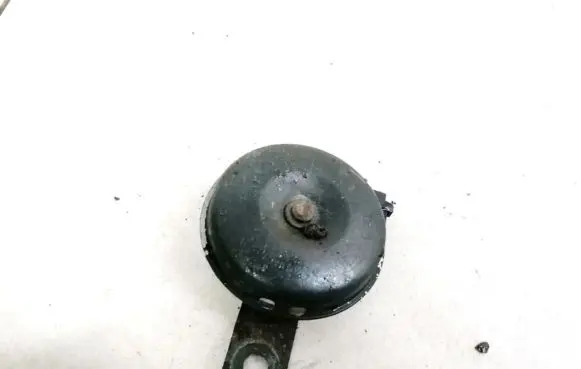Toyota Avensis Verso Horn signal E130030