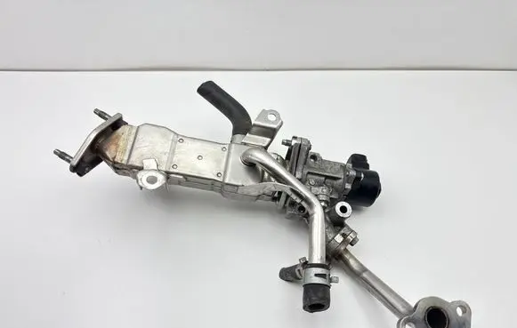 Toyota Prius+ (ZVW40) EGR valve cooler 2560137010B 30E17A0094 12D02072Y1AS0I