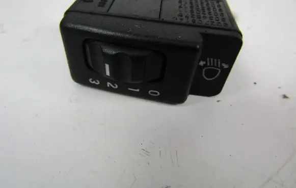Opel Corsa B Headlight level height control switch 
