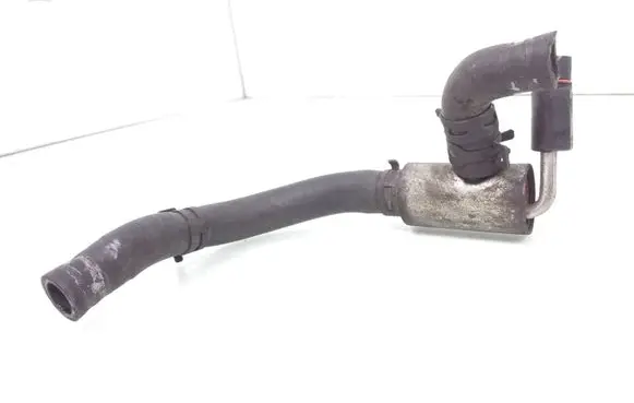 Volkswagen PASSAT B6 Engine coolant pipe/hose 3C0121086AA