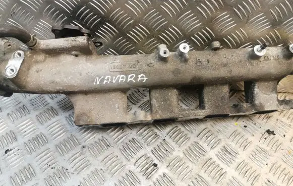 Nissan NP300 Intake manifold