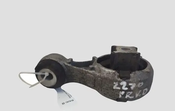Nissan X-Trail T31 Engine mount bracket