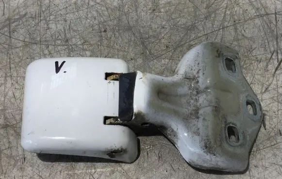 Rear door upper hinge
