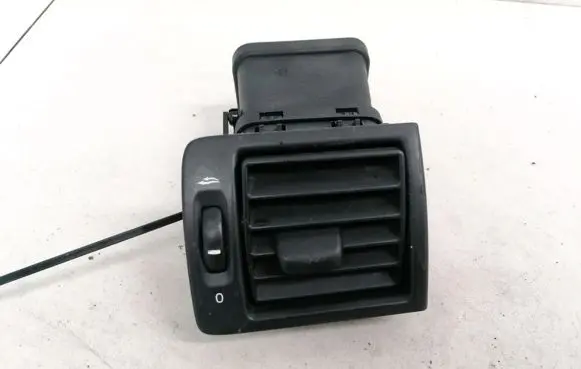 Volvo V50 Dash center air vent grill