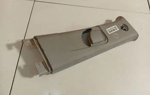 Hyundai i30 (B) pillar trim (top) 858422L110 85842-2L110