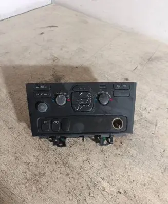 Volvo S60 Climate control unit 8691876 M616DB00053