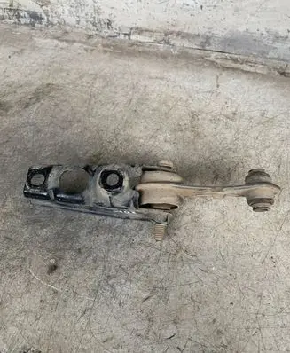 Dacia Sandero II Gearbox mount
