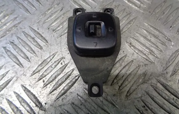 Mazda 3 I Wing mirror switch BJOE66600