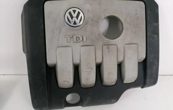 Engine cover (trim)