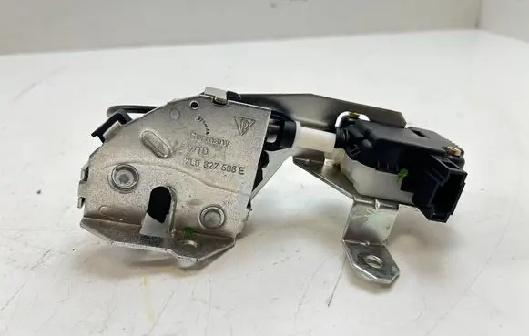 Porsche Cayenne (9PA) Tailgate lock latch 7L0827506E