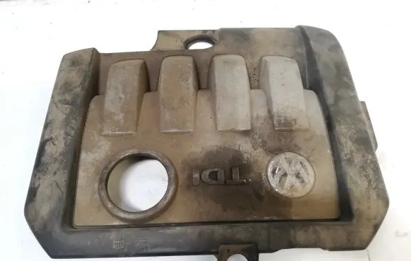 Volkswagen Golf V Engine cover (trim) 03G103925B