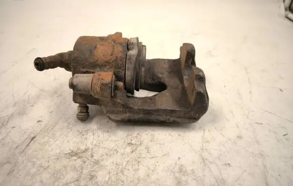 Volkswagen Golf V Rear brake caliper