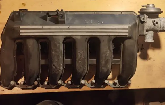 BMW 5 E60 E61 Intake manifold 7789247 7789329 7789287