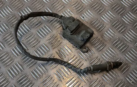 Mercedes-Benz Vito Viano W447 Lambda probe sensor A0009058411