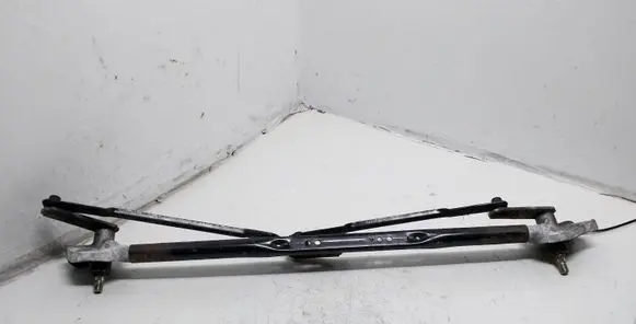 Hyundai Genesis Front wiper linkage 