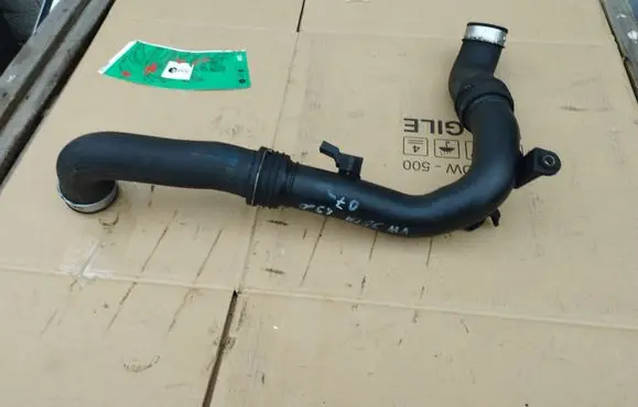 Volkswagen Jetta V Intercooler hose/pipe 1K0145770D 1K0145762