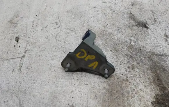 Mercedes-Benz C W205 Front door lower hinge 