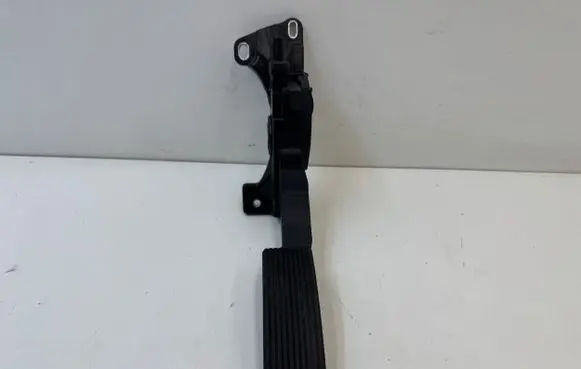 Jeep Grand Cherokee Accelerator throttle pedal 52124785AF
