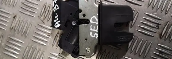 Audi A4 S4 B7 8E 8H Tailgate/trunk/boot lock/catch/latch 4f5827505d