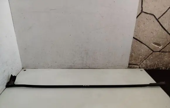 Seat Ibiza IV (6J,6P) Front door glass trim molding 