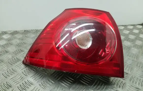 Volkswagen Golf V Rear/tail lights 1K6945095E 1K6945257