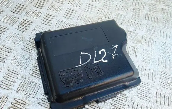 Citroen C4 Cactus Fuse box cover 9671924480