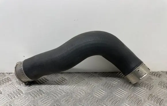 BMW 5 F10 F11 Intercooler hose/pipe 7810615