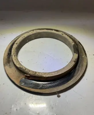 Toyota Land Cruiser (J120) Rear coil spring rubber mount 