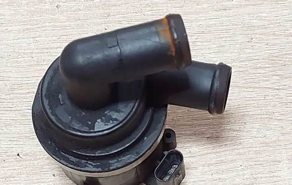 Audi Q5 SQ5 Electric auxiliary coolant/water pump 5N096556A