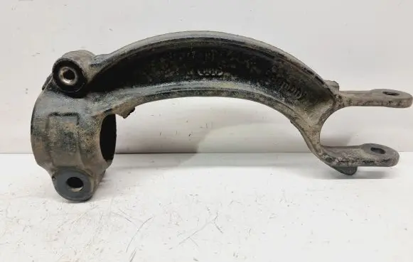 Audi A6 C7 Lower shock absorber bracket 8K0413037L