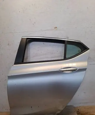 Opel Astra K Rear door