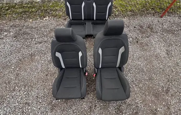 Seat set