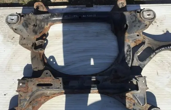 Volkswagen Touareg I Front subframe 7l0499314a