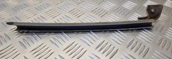 Toyota RAV 4 (XA20) Front door windshield rail 