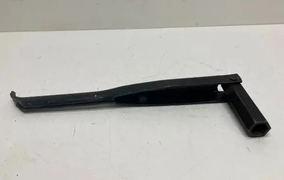 Chrysler PT Cruiser Wheel nut wrench 04764663AB 16454