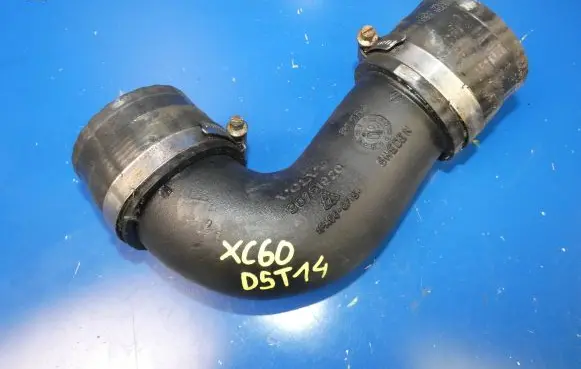 Volvo XC60 Intercooler hose/pipe 30751920