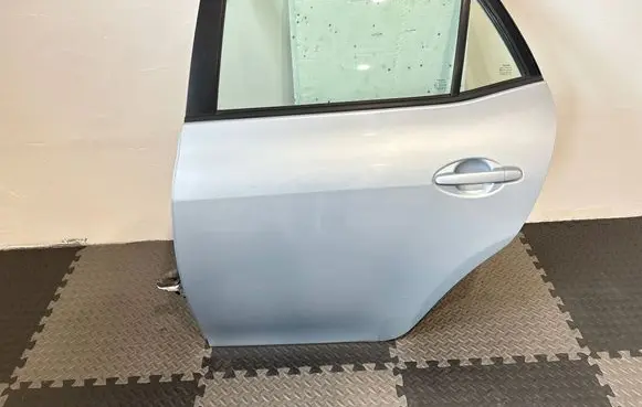 Toyota Auris 150 Rear door 