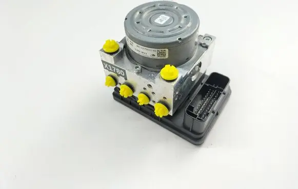 BMW 4 F32 F33 ABS Pump 6875813 10022006144