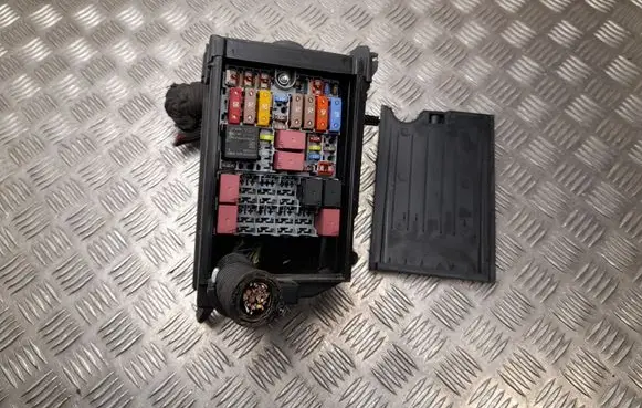Jeep Renegade Fuse box set 52027004