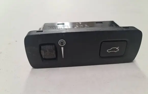 Volvo XC90 Tailgate opening switch 31376510 P31376510 15W303