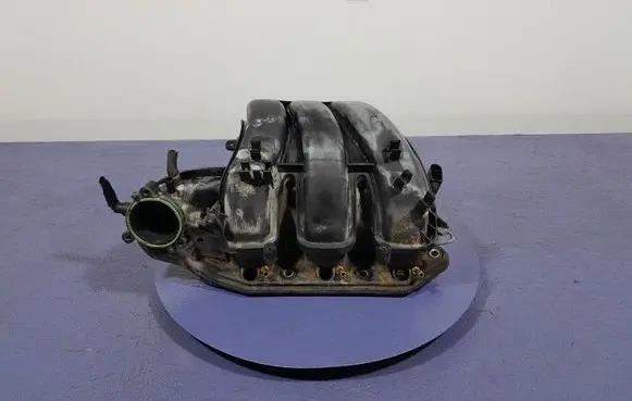 Skoda Fabia Mk3 (NJ) Intake manifold 04C133201Q