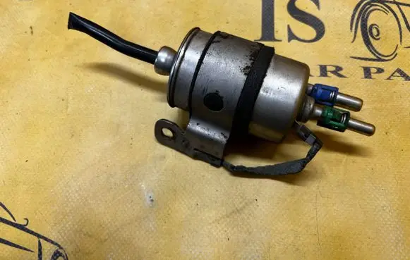 Chevrolet Corvette C5 Fuel filter housing 
