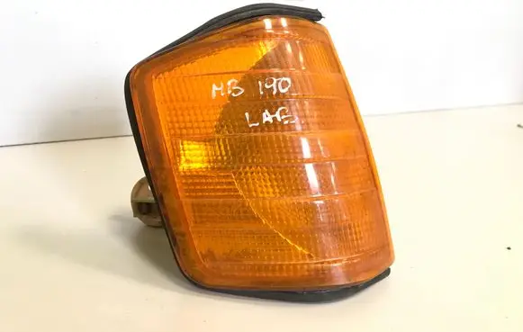 Mercedes-Benz 190 W201 Front indicator light