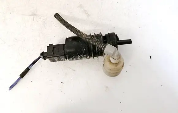 Opel Insignia A Windscreen/windshield washer pump 13250357 3240117